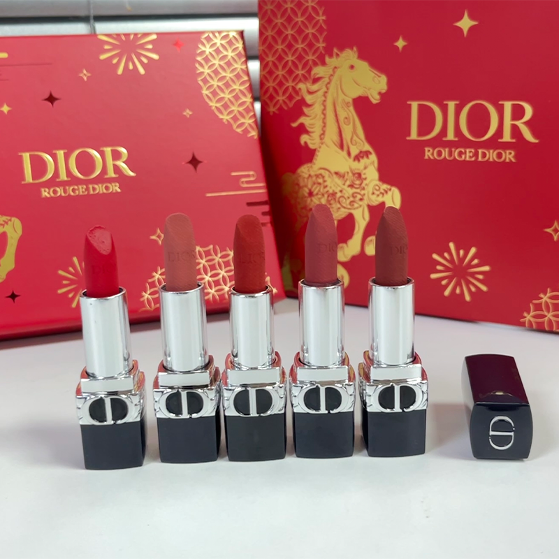 【2026 Year of the Horse Limited Edition Gift Set】DIOR Velvet Lipstick Gift Set (1.5g x 5) – Includes Gift Bag (Velvet Shades: #999, #777, #720, #217, #228) - 图片 2