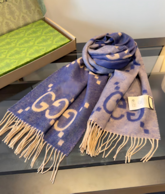 [Gift Box & Bag] Gucci Best-Selling Reversible Scarf/Shawl (Wool & Cashmere Blend with Tassels) – Available in Red, Milk Tea, Purple, and Brown.