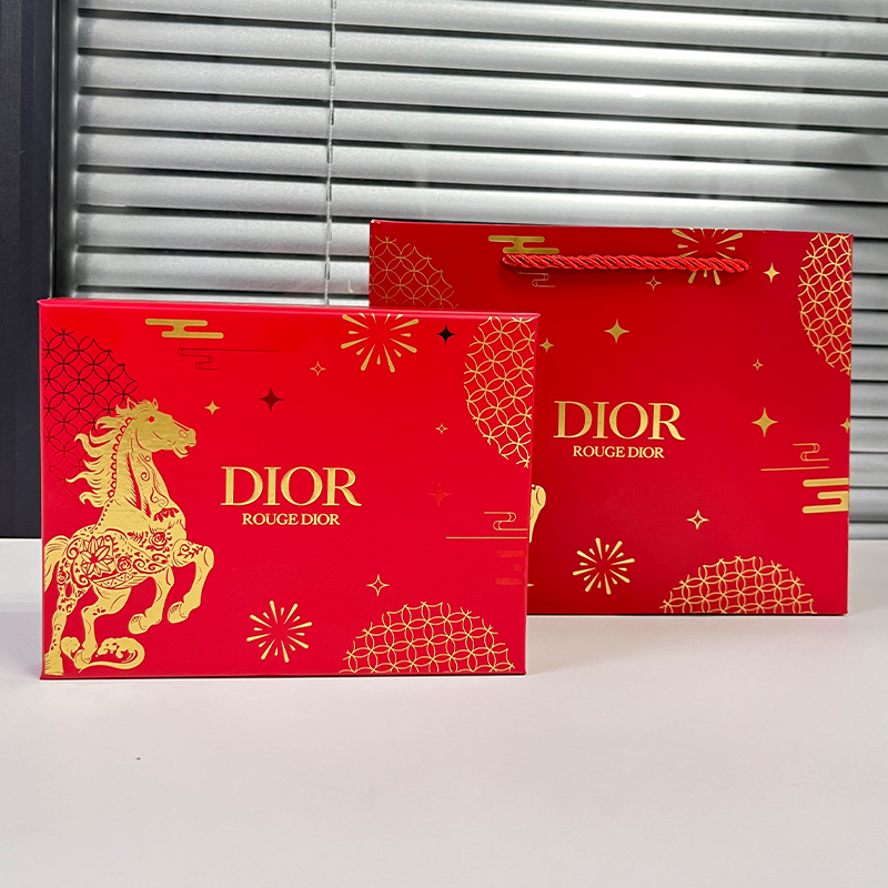 【2026 Year of the Horse Limited Edition Gift Set】DIOR Velvet Lipstick Gift Set (1.5g x 5) – Includes Gift Bag (Velvet Shades: #999, #777, #720, #217, #228) - 图片 4