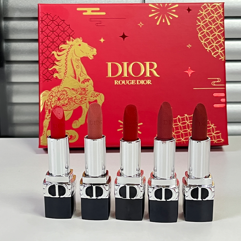 【2026 Year of the Horse Limited Edition Gift Set】DIOR Velvet Lipstick Gift Set (1.5g x 5) – Includes Gift Bag (Velvet Shades: #999, #777, #720, #217, #228) - 图片 7