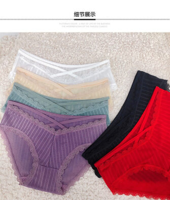 "Long Night" Sexy Lace-Trimmed Low-Rise Breathable Ice Silk Panties for Women (Style 3068)