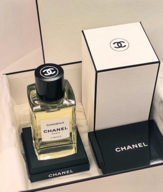 [Authorized Product] Chanel 1957 Fragrance-Infused Body Oil (250ml) – Moisturizing & Scented – Gift Bag Included