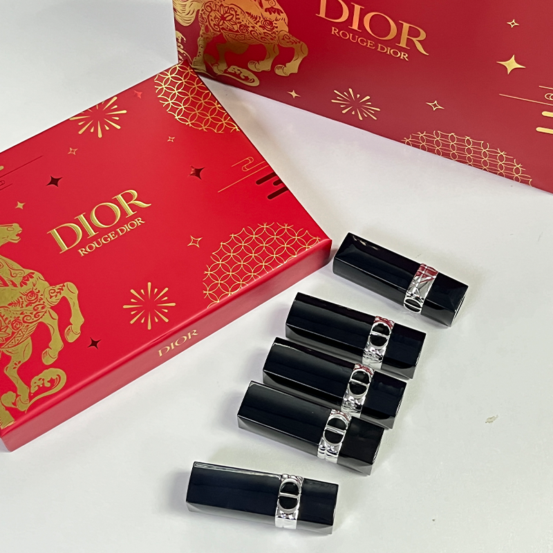 【2026 Year of the Horse Limited Edition Gift Set】DIOR Velvet Lipstick Gift Set (1.5g x 5) – Includes Gift Bag (Velvet Shades: #999, #777, #720, #217, #228) - 图片 11