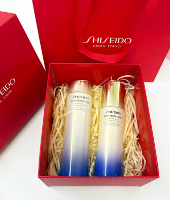 [Gift Box & Bag] Shiseido Vital-Perfection Firming & Brightening Lotion & Emulsion Set (2nd Generation) – Full-Size (Moist / Fresh) – Firming Lotion (150ml) & Emulsion (100ml)