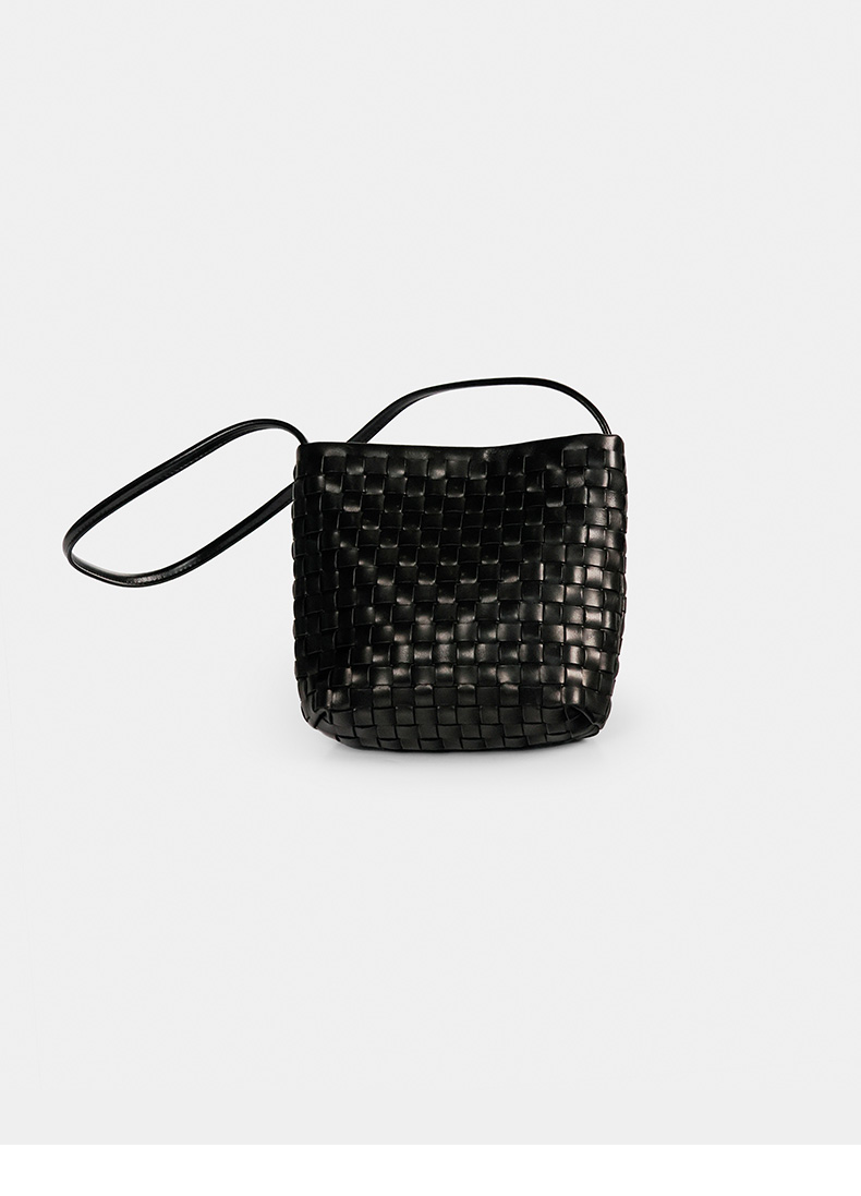 Hand-woven Small Crossbody Bag – Minimalist & Versatile Women's Phone Bag (Top-Grain Cowhide) – DB1240