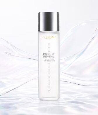L'Oréal White Perfect Clinical Lotion & Emulsion Set: Brightening, dark spot-reducing, hydrating, moisturizing, and skin-illuminating; nourishing and repairing.