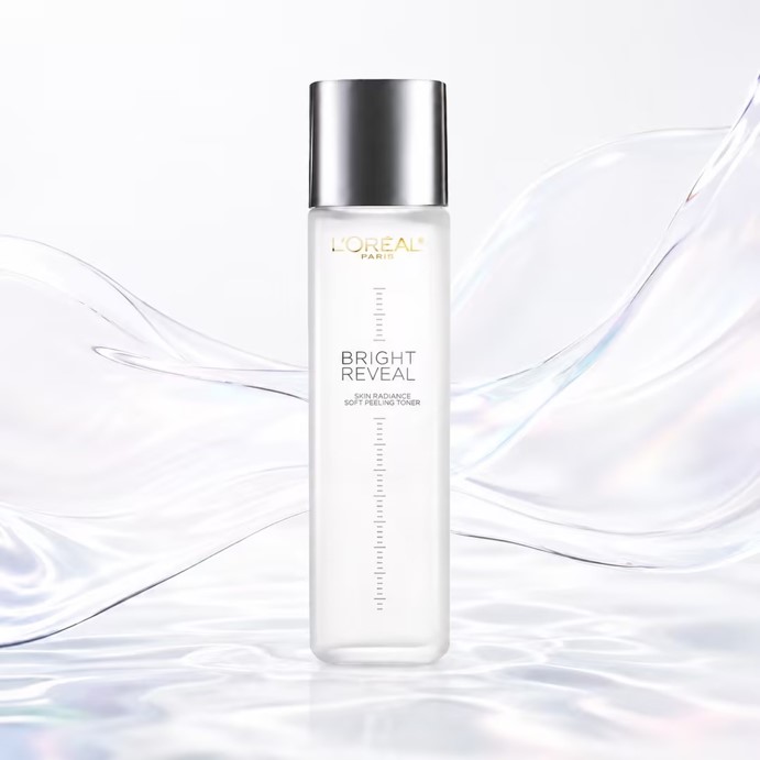 L'Oréal White Perfect Clinical Lotion & Emulsion Set: Brightening, dark spot-reducing, hydrating, moisturizing, and skin-illuminating; nourishing and repairing.