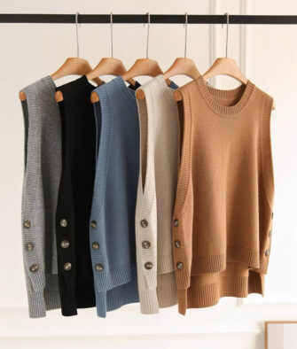 Same-factory wool knit vest
