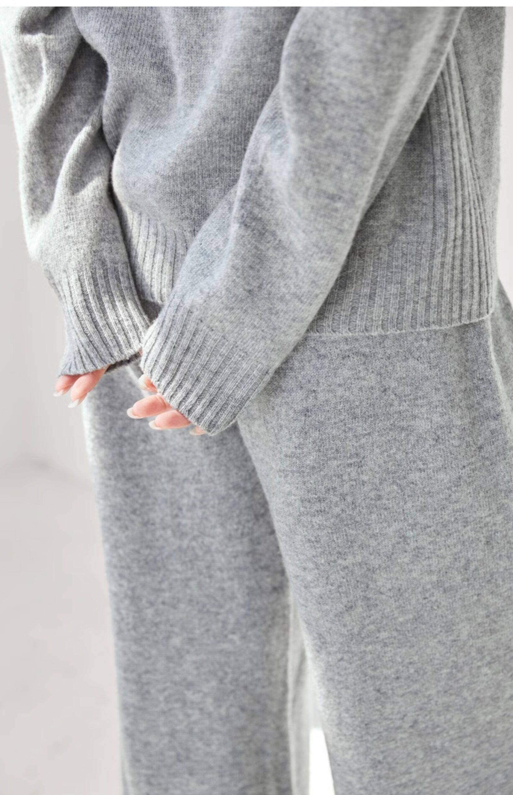 IC Casual & Comfortable Hooded Wool Knit Commuter Set - 图片 3