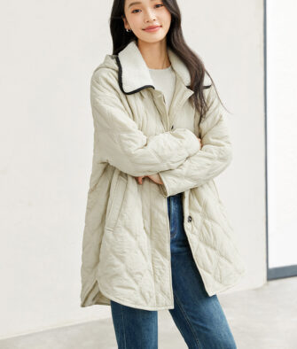 IC Women's Quilted Jacket – Retro Diamond-Pattern Design; A Sophisticated, Elegant, and Chic Commuter Piece for Autumn/Winter.
