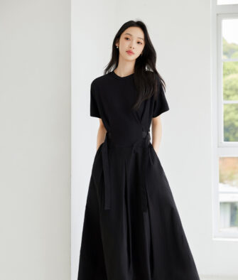 IC Women's New Casual-Elegant Black Round-Neck Dress – Loose, Sophisticated, and Chic for Work or Leisure