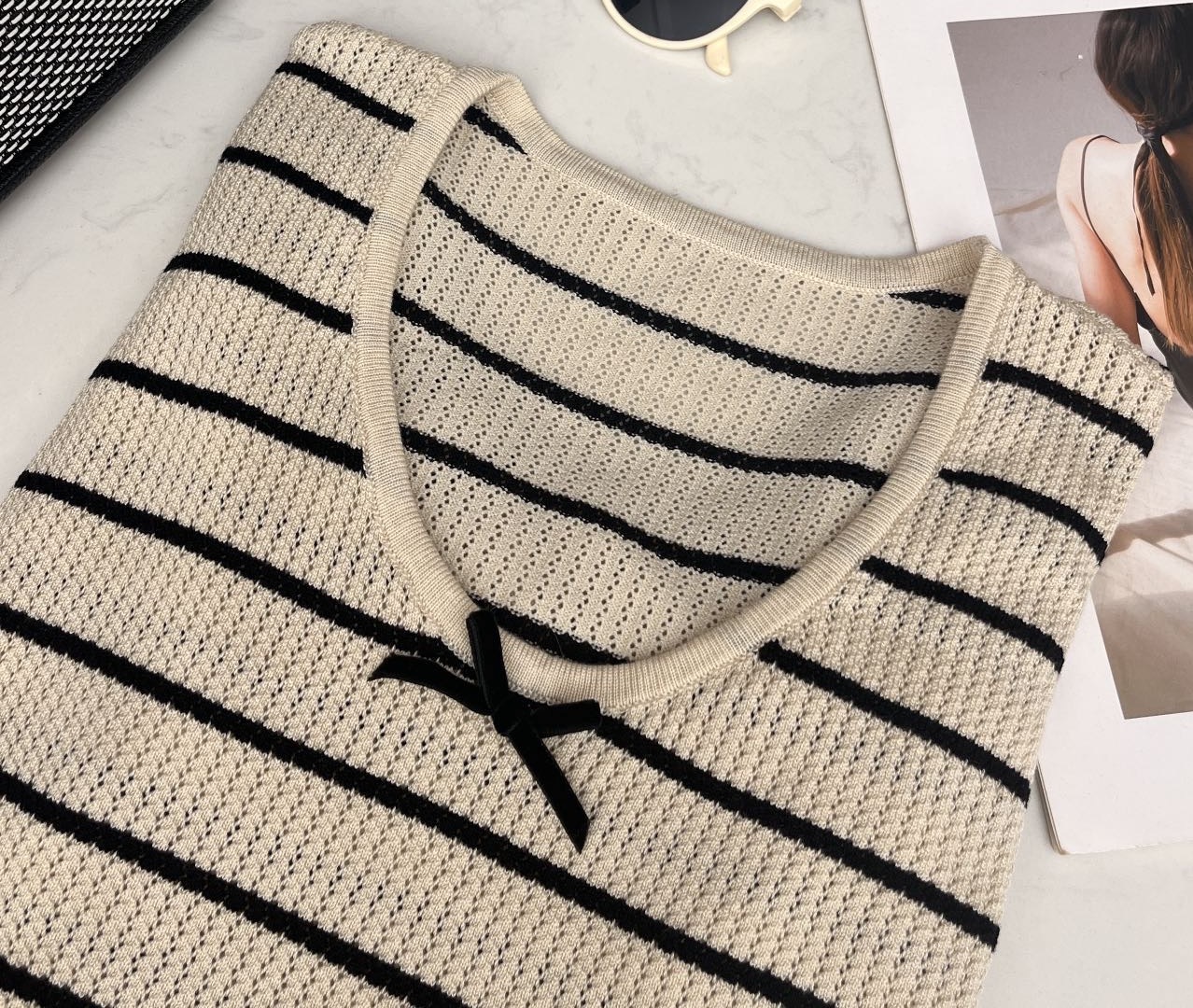 【Simple, Chic, and Effortlessly Elegant Striped Knit Top】A simple yet stylish piece that makes for a great summer look. - 图片 3