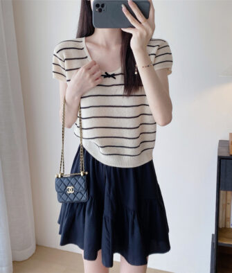 【Simple, Chic, and Effortlessly Elegant Striped Knit Top】A simple yet stylish piece that makes for a great summer look.