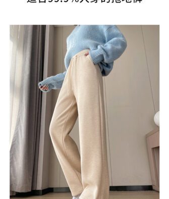 [Available in Standard & Petite Sizes: Cozy Fleece-Lined Straight-Leg Pants] Crafted from fabric that is fine and soft to the touch; the fleece-lined version features a dense, plush "baby-soft" interior that is smooth, skin-friendly, and warm. Designed with a clean, straight-leg silhouette, these pants offer a minimalist yet thoroughly sophisticated look.