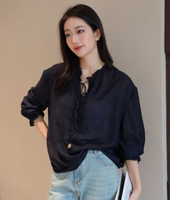 LONGNVFAIR Lettuce-Edge Tie-Front Tencel-Linen Shirt – A Tencel-linen blend featuring an exquisite, palace-inspired design that strikes the perfect balance between elegance and relaxed ease. [Ships in 3–7 days; orders placed on weekends will be processed the following week.]